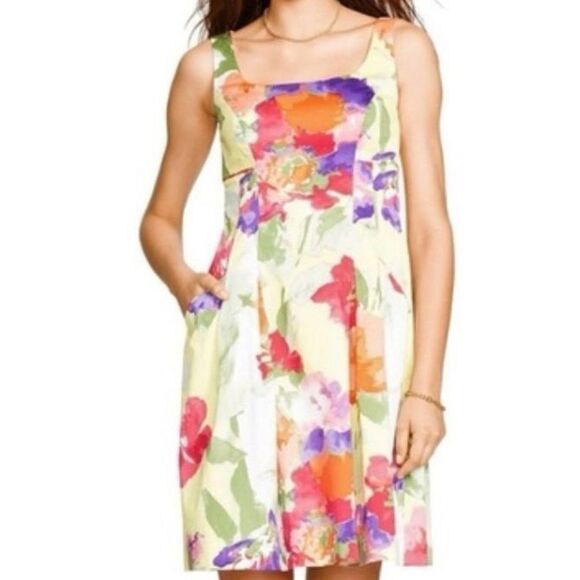 Lauren Ralph Lauren Fit & Flare Midi
Dress size 6 - Picture 9 of 9
